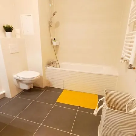 Belle Meublee, Dans Magnifique Neuf De 3 Ch * 티에