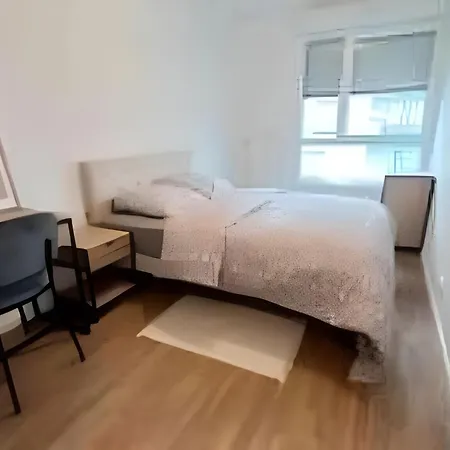 Belle Idéale Pour Femme, Dans Magnifique De 3 Ch - Colocation Appartamento *